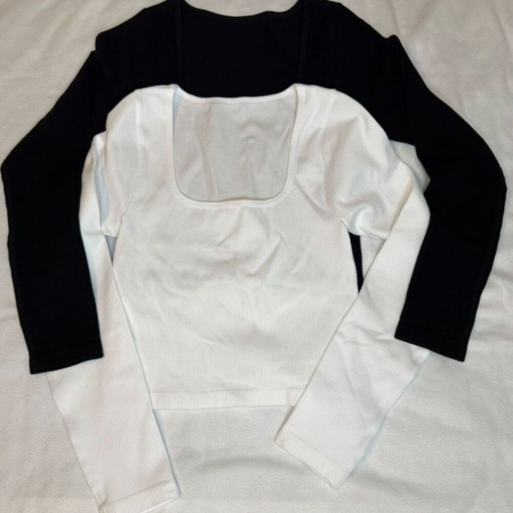 OQQ Ribbed Long Sleeve Crop Tops (Set of 2) -NWOT